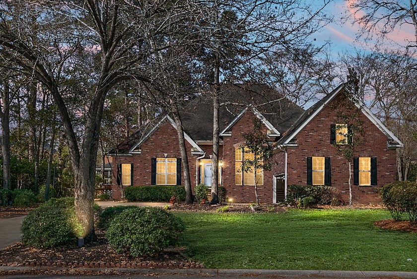 LUXURY POTENTIAL IN COOSAW CREEK COUNTRY CLUB!!Situated in the - Beach Home for sale in Charleston, South Carolina on Beachhouse.com