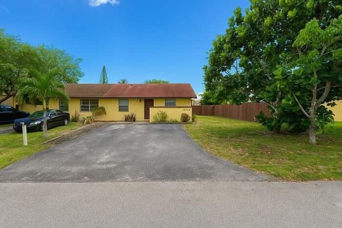 Step into this turnkey 2-bed, 2-bath villa, where modern style - Beach Home for sale in Deerfield Beach, Florida on Beachhouse.com