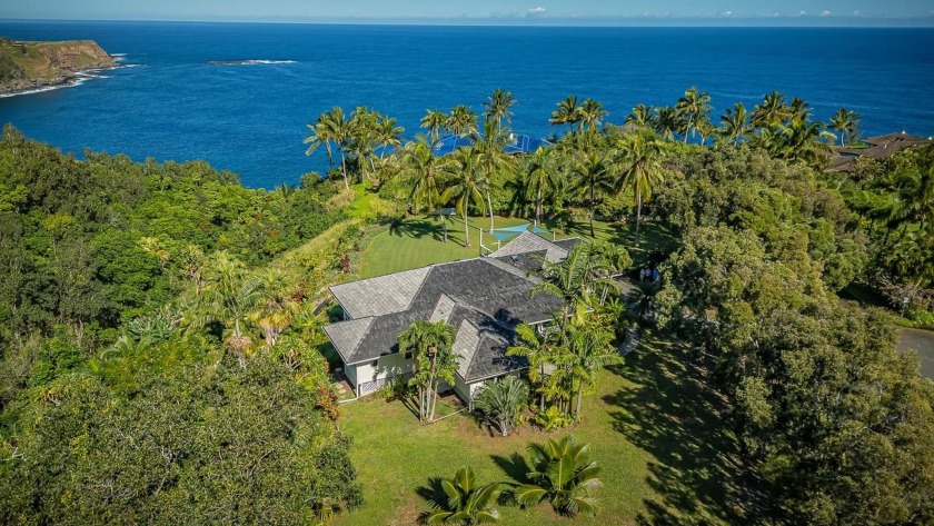 Fall in love with this sophisticated, charming,  meticulously - Beach Home for sale in Haiku, Hawaii on Beachhouse.com