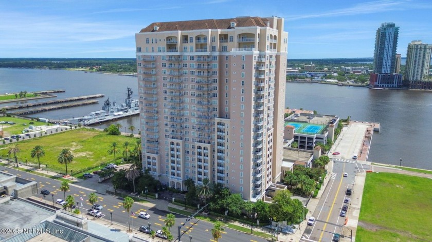Bright and elegant urban living awaits in this stunning - Beach Condo for sale in Jacksonville, Florida on Beachhouse.com