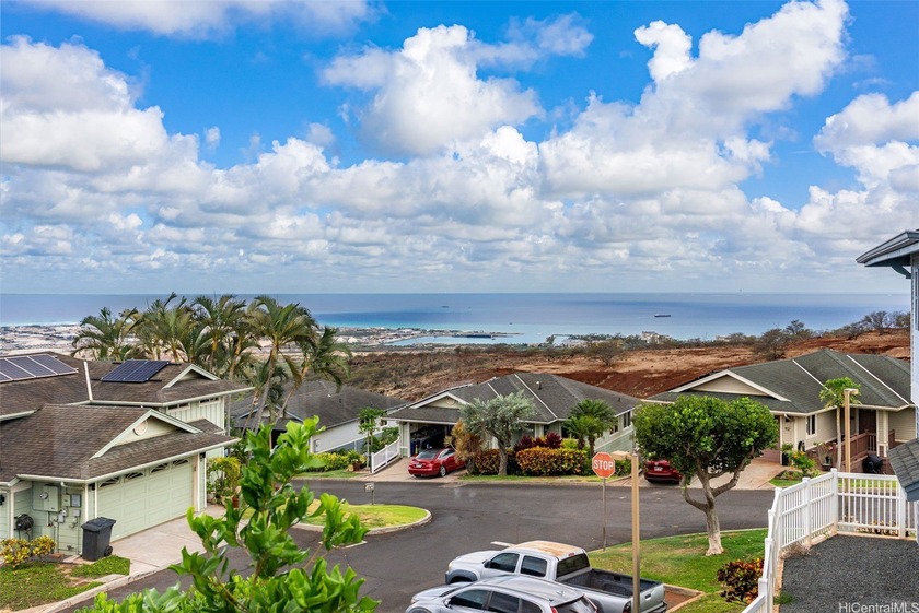 Perched in Makakilo w/DIAMOND & OCEAN VIEWS from every room & - Beach Home for sale in Kapolei, Hawaii on Beachhouse.com