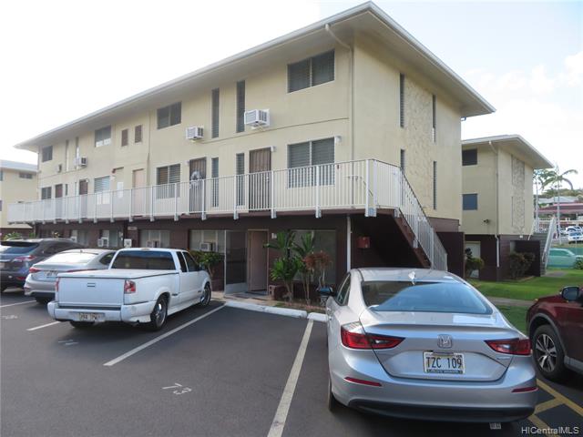 Convenient Salt Lake location off the Interstate H-201 highway - Beach Townhome/Townhouse for sale in Honolulu, Hawaii on Beachhouse.com