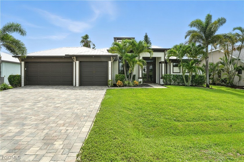 Huge price improvement! This like-new Cayman model is located in - Beach Home for sale in Cape Coral, Florida on Beachhouse.com