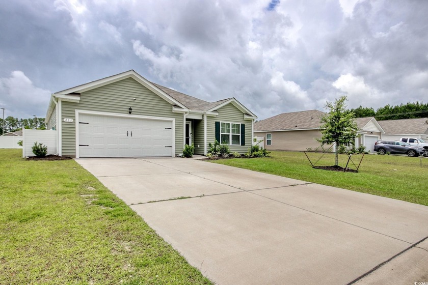Welcome to 211 Seasons Trace Loop, a beautiful single-level Cali - Beach Home for sale in Longs, South Carolina on Beachhouse.com