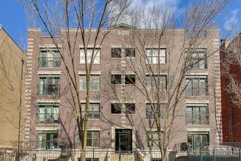 Fabulous East Lakeview/Nettlehorst 3bed/2bath on incredibly rare - Beach Condo for sale in Chicago, Illinois on Beachhouse.com