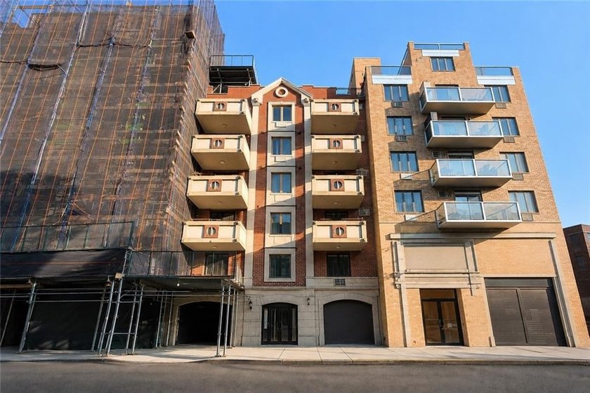 This stunning 3 bedroom, 1 1/2 bath condo in the heart of - Beach Condo for sale in Brooklyn, New York on Beachhouse.com