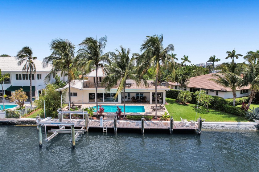 Beautifully reimagined 4 bedroom, waterfront home in the sought - Beach Home for sale in Deerfield Beach, Florida on Beachhouse.com