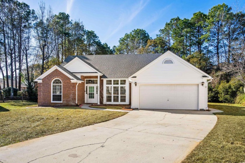 Beautifully Remodeled 2-Bedroom Home in Woodlake Village (55+ - Beach Home for sale in Murrells Inlet, South Carolina on Beachhouse.com