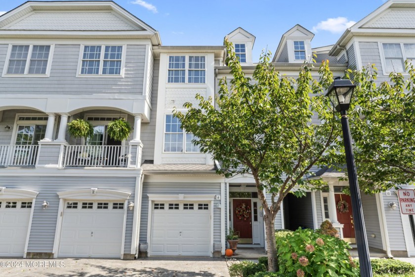 Absolutely STUNNING 3 Bedroom / 2.5 Bath Townhome in the - Beach Condo for sale in Port Monmouth, New Jersey on Beachhouse.com