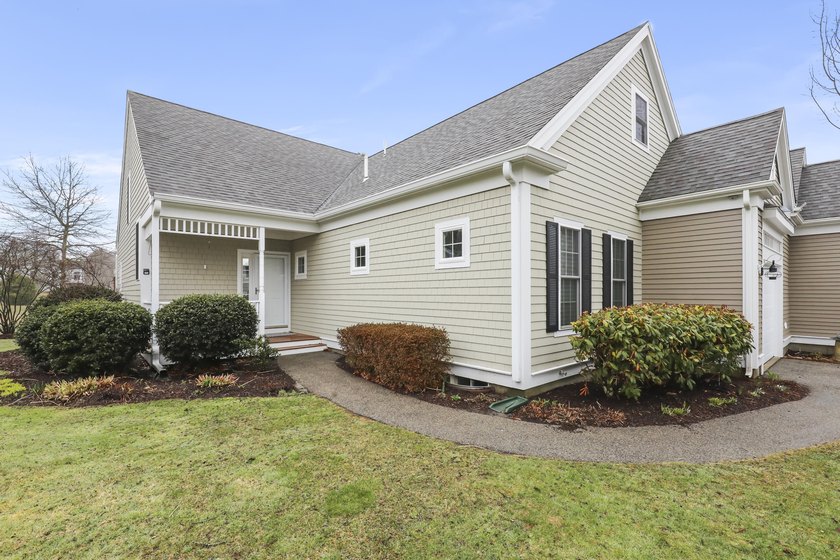 This beautiful Aster is a former Model. Sun drenched w/ sunsets - Beach Condo for sale in Bourne, Massachusetts on Beachhouse.com