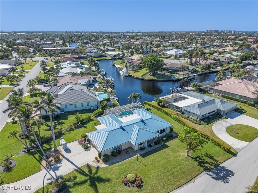 Welcome to the highly coveted Town and River neighborhood, a - Beach Home for sale in Fort Myers, Florida on Beachhouse.com