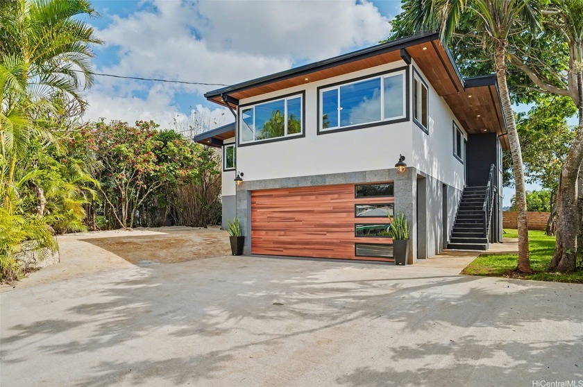 Rare, fully renovated, no expense spared, luxury estate with - Beach Home for sale in Honolulu, Hawaii on Beachhouse.com