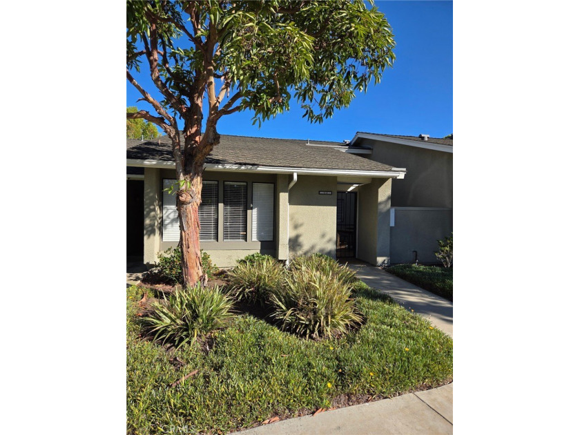 Condo For Sale in Huntington Beach - Beach Condo for sale in Huntington Beach, California on Beachhouse.com