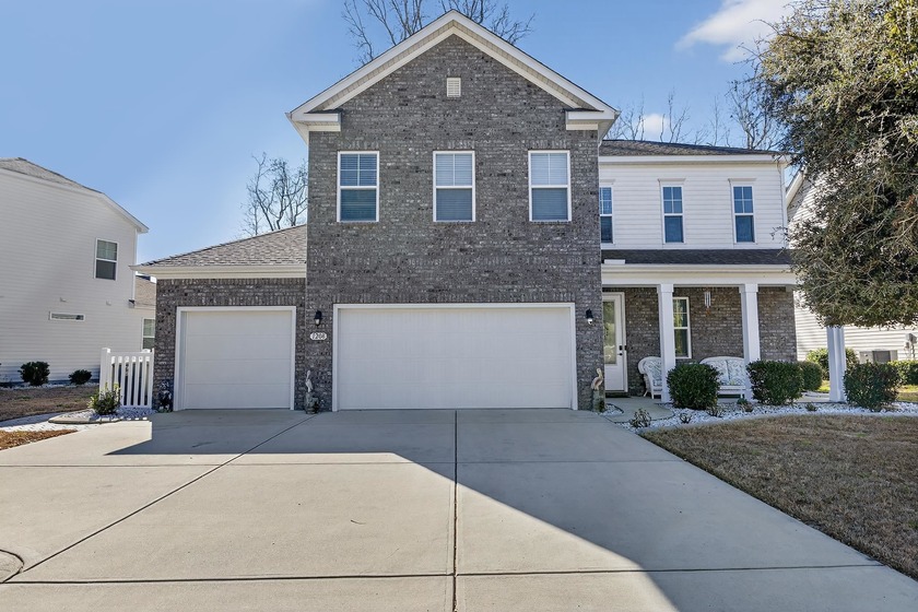 Beautifully maintained and truly move-in ready, this stunning - Beach Home for sale in North Myrtle Beach, South Carolina on Beachhouse.com