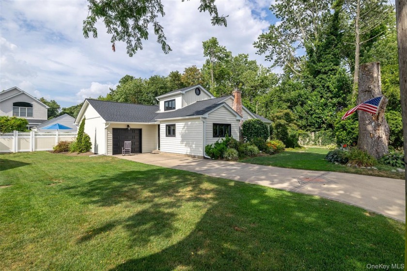 This Beautiful 4 Bedroom, 2 Bathroom Home That Combines Modern - Beach Home for sale in West Islip, New York on Beachhouse.com