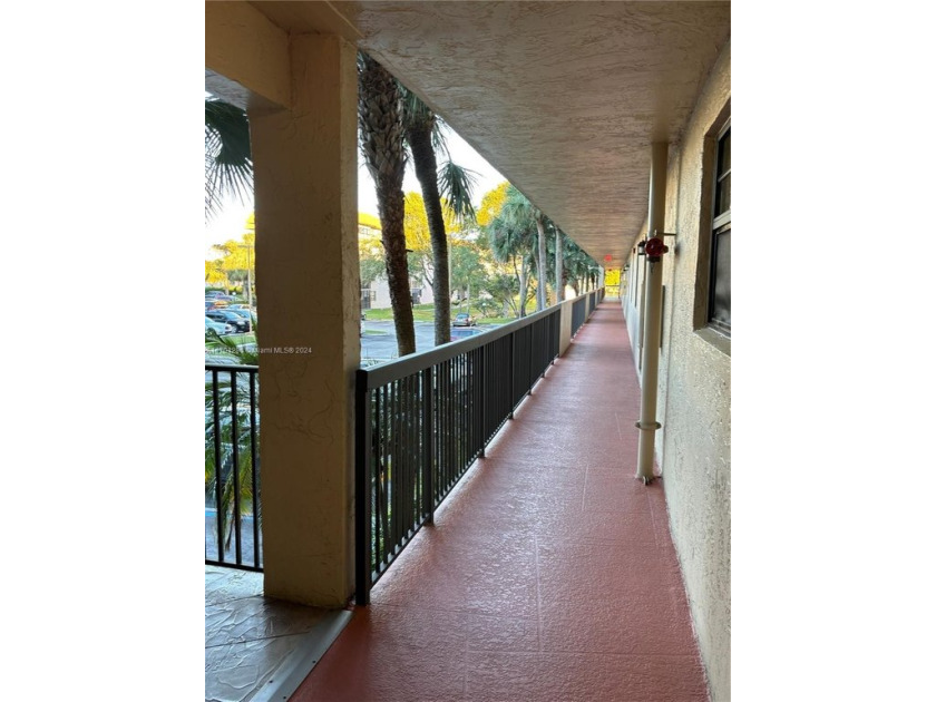 Best Condo in Lakes of Carriage Hills.  All amenities included - Beach Condo for sale in Tamarac, Florida on Beachhouse.com