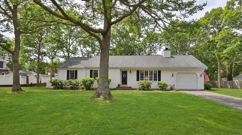 Welcome to 37 Ansel Howland Road, located in one of the most - Beach Home for sale in Centerville, Massachusetts on Beachhouse.com