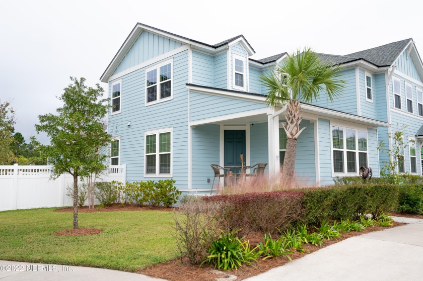 Immaculate Townhome! Why wait to builde see this move-in-ready - Beach Home for sale in Yulee, Florida on Beachhouse.com