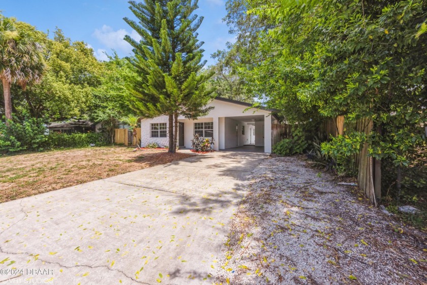 Recently remodeled throughout! This adorable 3 bedroom 1 - Beach Home for sale in Daytona Beach, Florida on Beachhouse.com