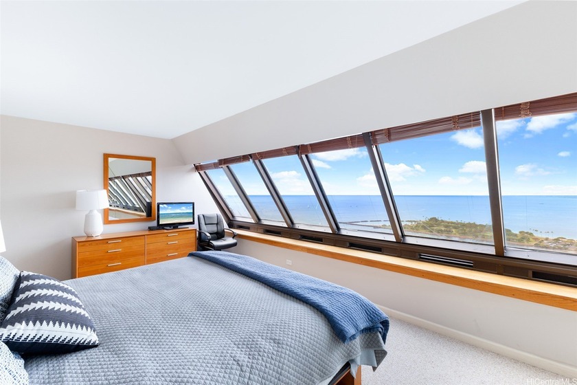 Rarely available, this stunning penthouse unit at Discovery Bay - Beach Condo for sale in Honolulu, Hawaii on Beachhouse.com