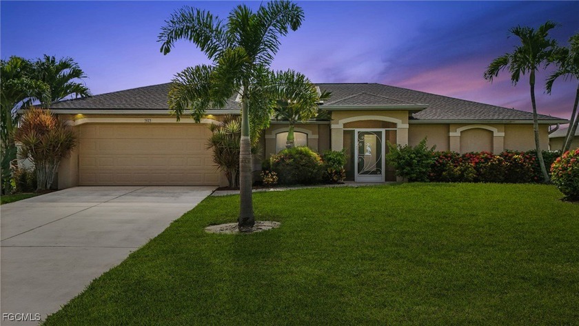 Welcome to your Florida oasis in SW Cape Coral! This - Beach Home for sale in Cape Coral, Florida on Beachhouse.com