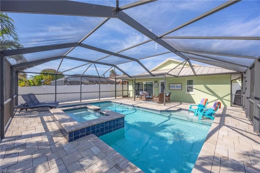 Welcome to your charming and cozy beach and pool retreat, an - Beach Home for sale in Naples, Florida on Beachhouse.com