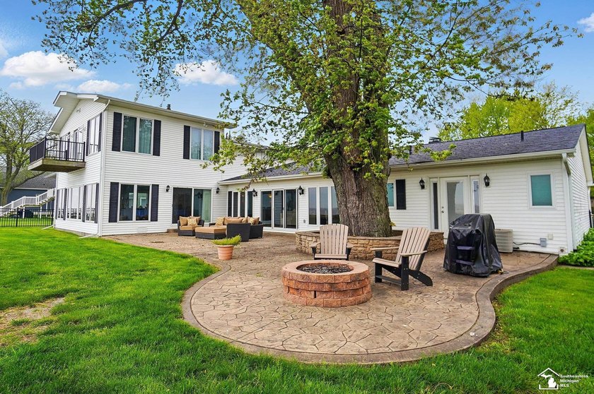 Wake up to see the sunrise over Lake Erie! Unique lakefront home - Beach Home for sale in Monroe, Michigan on Beachhouse.com