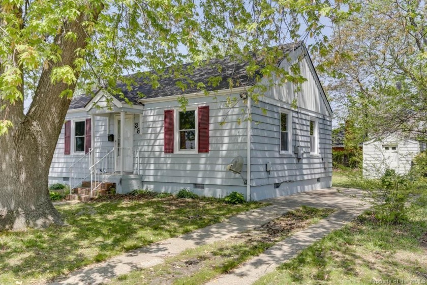 Perfect location between Buckroe and Phoebus! Close to beaches - Beach Home for sale in Hampton, Virginia on Beachhouse.com