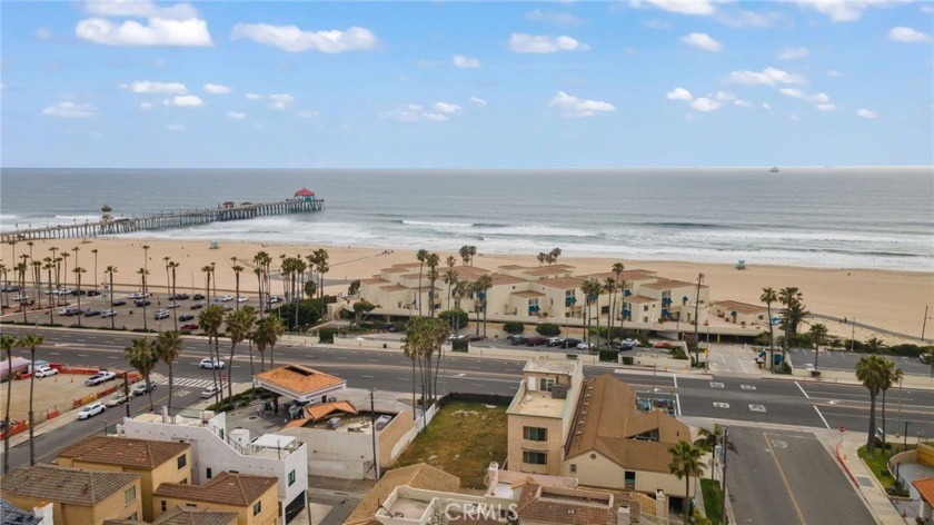 Located in Downtown Huntington Beach, this ocean-view lot offers - Beach Lot for sale in Huntington Beach, California on Beachhouse.com