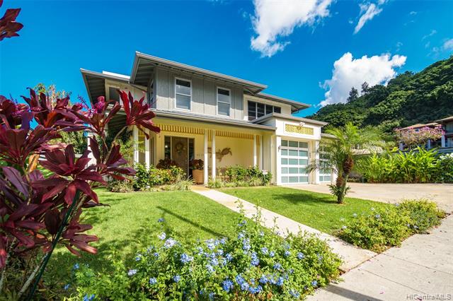Custom built, with the finest materials in the "Bluffs at - Beach Home for sale in Haleiwa, Hawaii on Beachhouse.com