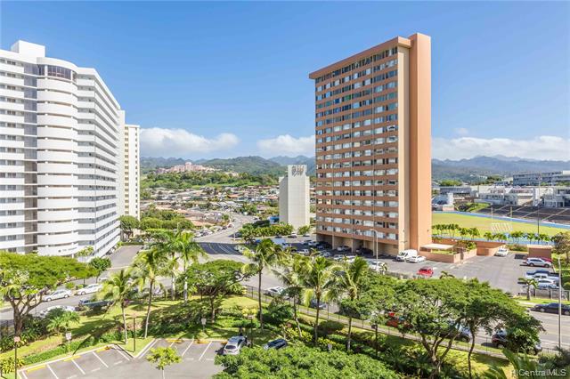 Welcome to this rarely available unit at Country Club Village 6! - Beach Condo for sale in Honolulu, Hawaii on Beachhouse.com