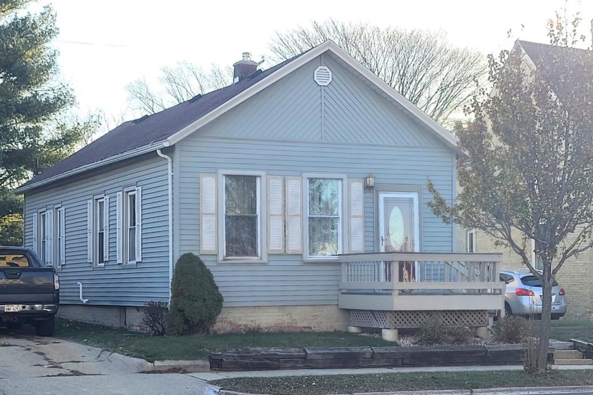 Want to live on the Racine July 4th Parade route? or 2 blocks - Beach Home for sale in Racine, Wisconsin on Beachhouse.com