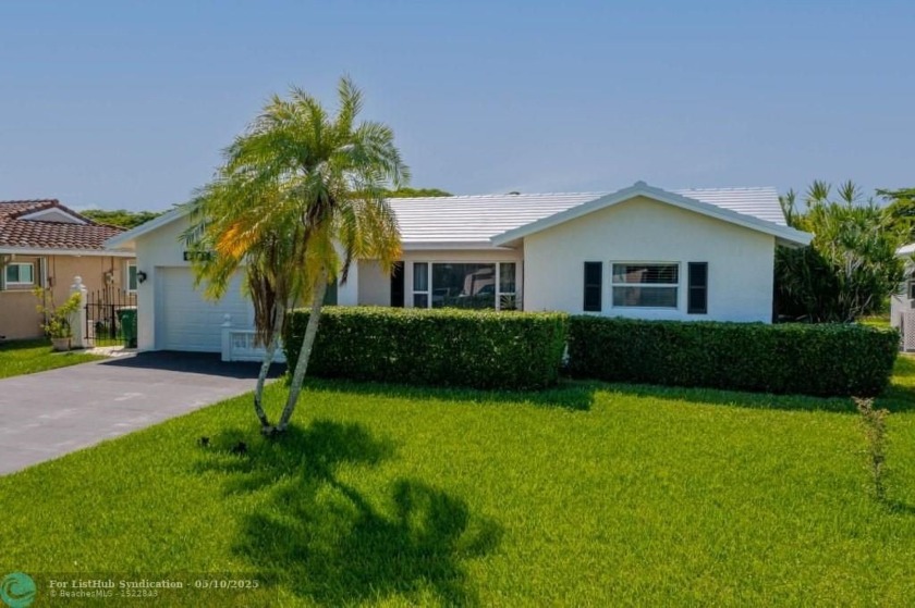 ALL AGES. Exceptionally Large & Beautiful Single Family Home - Beach Home for sale in Tamarac, Florida on Beachhouse.com