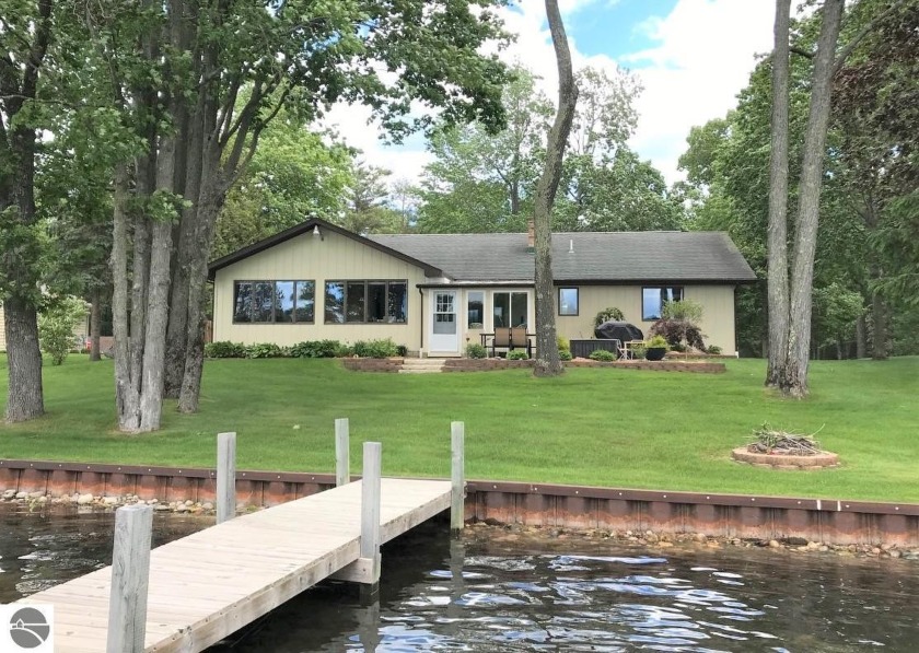 Being offered here is a 1992 sq.ft. year-round home on a - Beach Home for sale in Oscoda, Michigan on Beachhouse.com