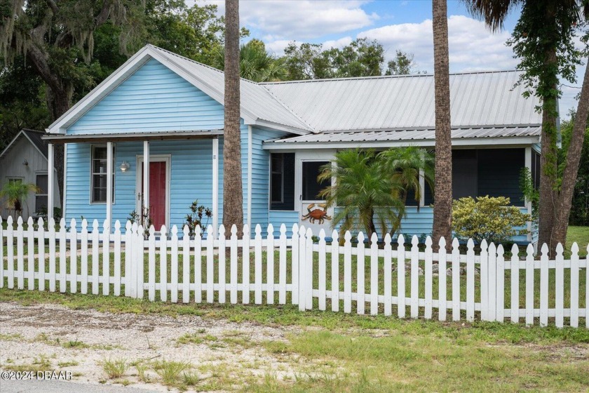 Key West Style 3 bedroom 2 bath home. Big 1/2 acre fenced in - Beach Home for sale in Daytona Beach, Florida on Beachhouse.com