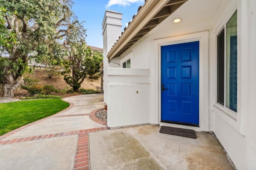 The open-concept family and dining area creates a welcoming - Beach Home for sale in Oceanside, California on Beachhouse.com