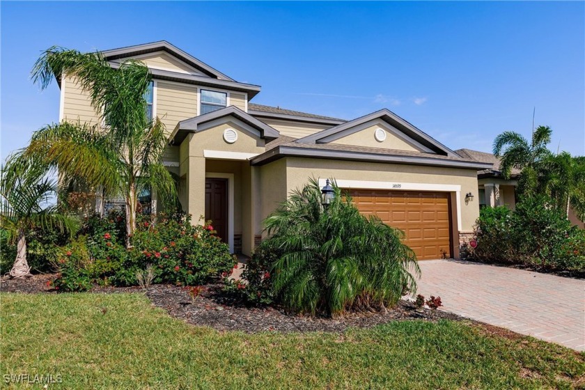 NO hurricane damage to this spacious Smart home with beautiful - Beach Home for sale in Fort Myers, Florida on Beachhouse.com