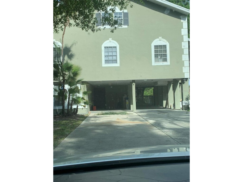 This amazing multi-generational waterfront estate sits on a - Beach Home for sale in Tampa, Florida on Beachhouse.com