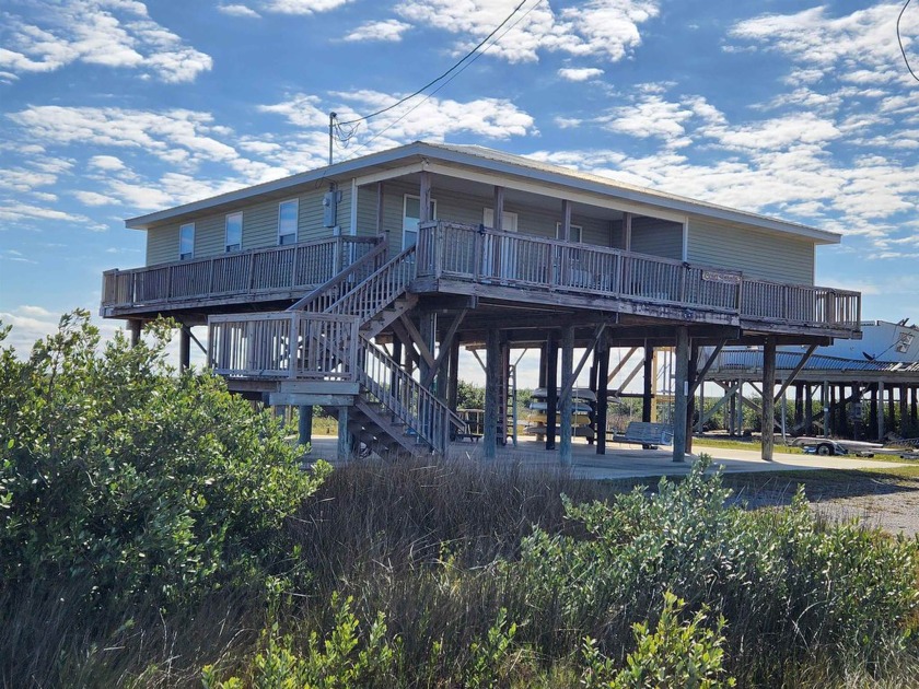 This property sits on 6 acres & offers a 360' view of its - Beach Home for sale in Grand Isle, Louisiana on Beachhouse.com