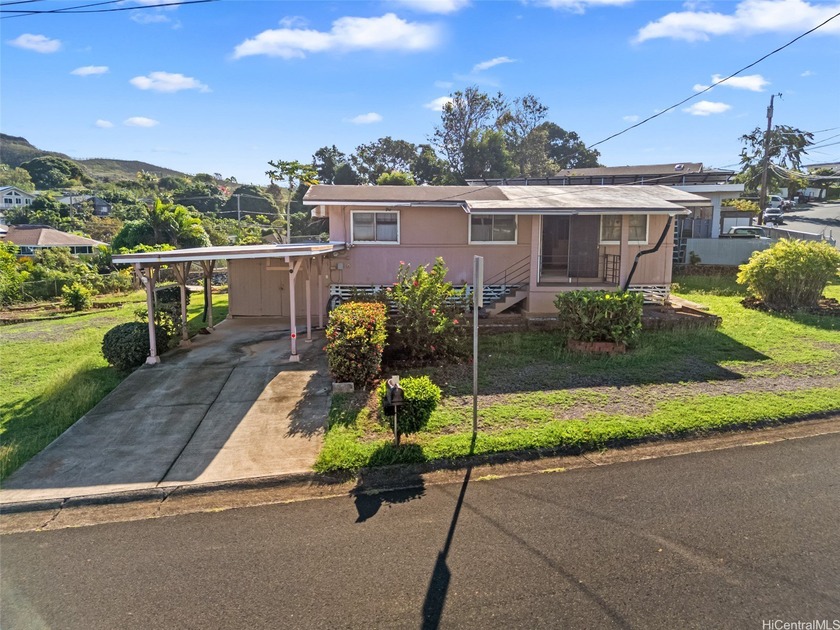 Take advantage of this rare opportunity to own a large, flat - Beach Home for sale in Kailua, Hawaii on Beachhouse.com