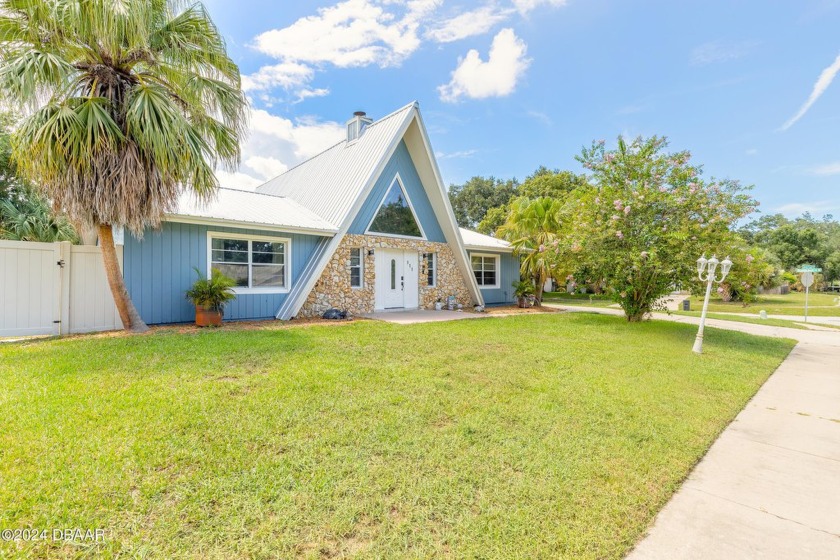 Assumable Loan with a 4 percent interest rate! This home offers - Beach Home for sale in Port Orange, Florida on Beachhouse.com