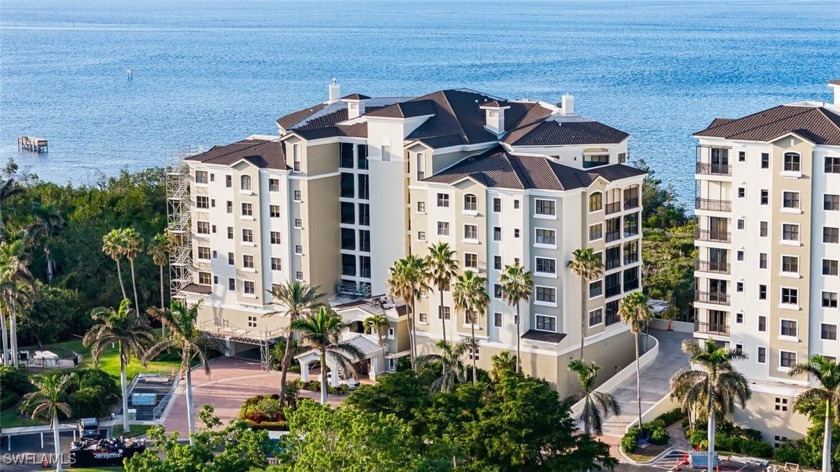 Welcome to this spectacular 8th-floor penthouse in Palmas Del - Beach Condo for sale in Fort Myers, Florida on Beachhouse.com