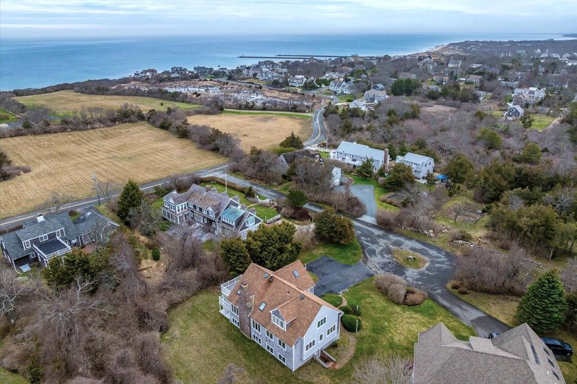 The space you've longed for in your Cape house with great flow - Beach Home for sale in Dennis, Massachusetts on Beachhouse.com