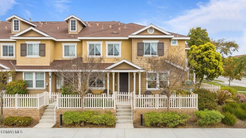 Introducing a luxurious townhouse in the heart of Oxnard - Beach Townhome/Townhouse for sale in Oxnard, California on Beachhouse.com