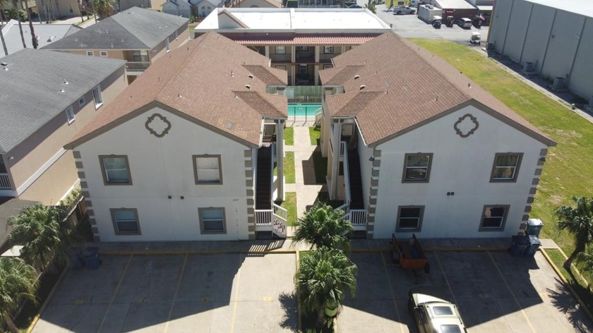 Imagine a charming 2B/2B condo nestled within a vibrant coastal - Beach Condo for sale in South Padre Island, Texas on Beachhouse.com