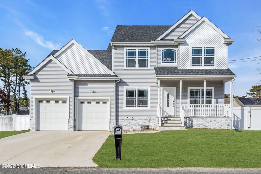 This 5 year old colonial offers a generous 1/3 acre vinyl fenced - Beach Home for sale in Forked River, New Jersey on Beachhouse.com