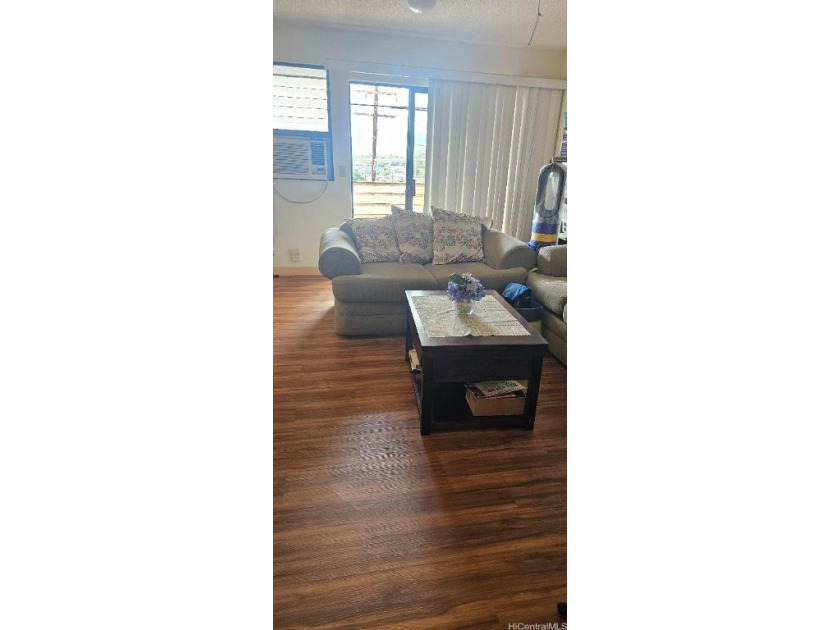 Very convenient location near Pearlridge shopping center, Pali - Beach Condo for sale in Aiea, Hawaii on Beachhouse.com