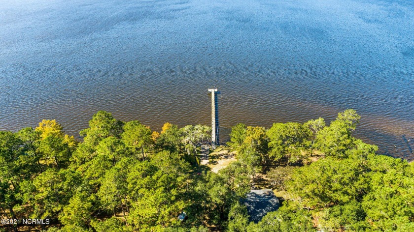 This property is one of a kind - 88 acre waterfront retreat with - Beach Home for sale in New Bern, North Carolina on Beachhouse.com