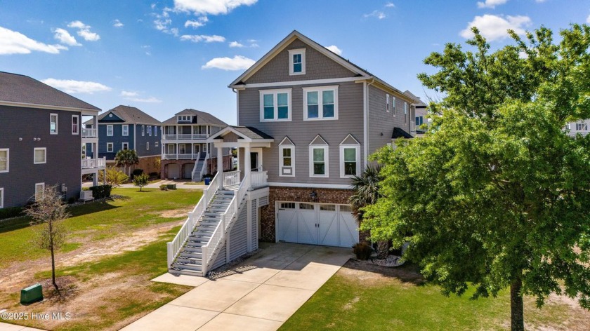 Experience the Coastal Carolina lifestyle in this magnificent - Beach Home for sale in Newport, North Carolina on Beachhouse.com