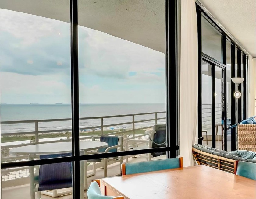 This 2/2 condo boasts a spacious layout with elevated ceilings - Beach Condo for sale in South Padre Island, Texas on Beachhouse.com